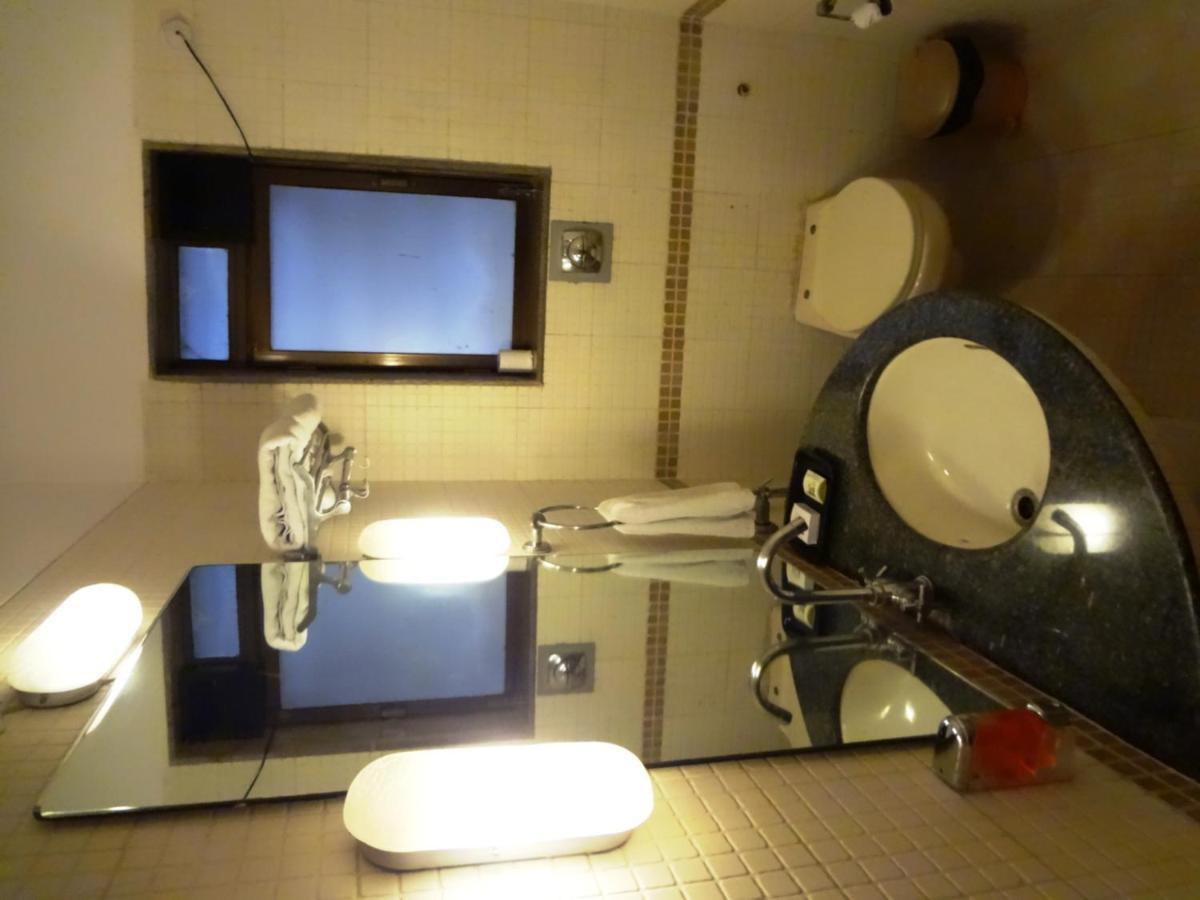 Standard Room with 20% discount on Food & Beverages and Early check in late check out upto 2 hrs subject to availability